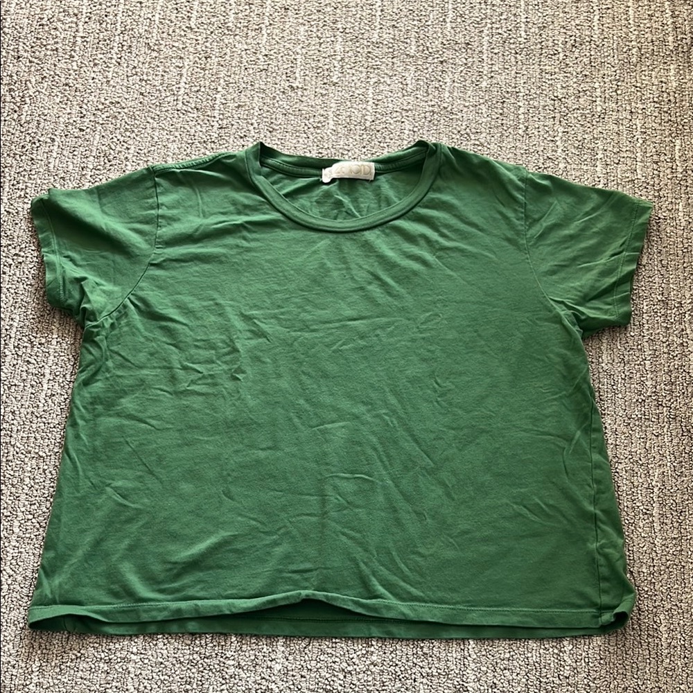 Suzi Kondi Green Short Sleeve Crewneck Tee